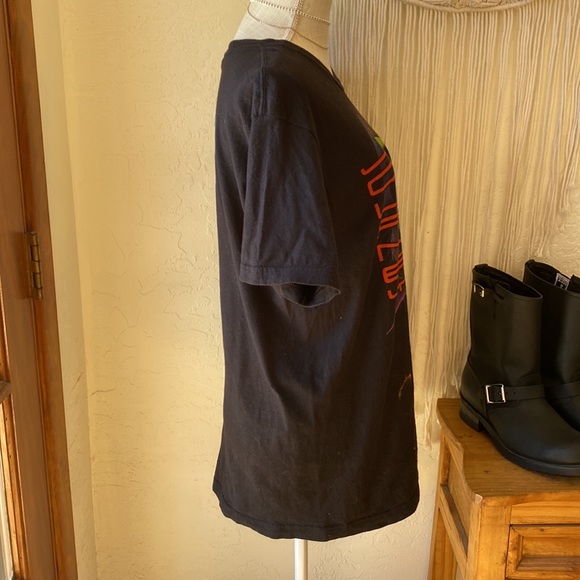 🎉 NEW🎉 VINTAGE REFASHION JOURNEY DON’T STOP BELIEVING GRAPHIC TEE‼️ - Picture 9 of 12